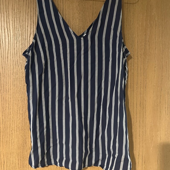 Women’s small tops about 12 in total - Picture 16 of 16